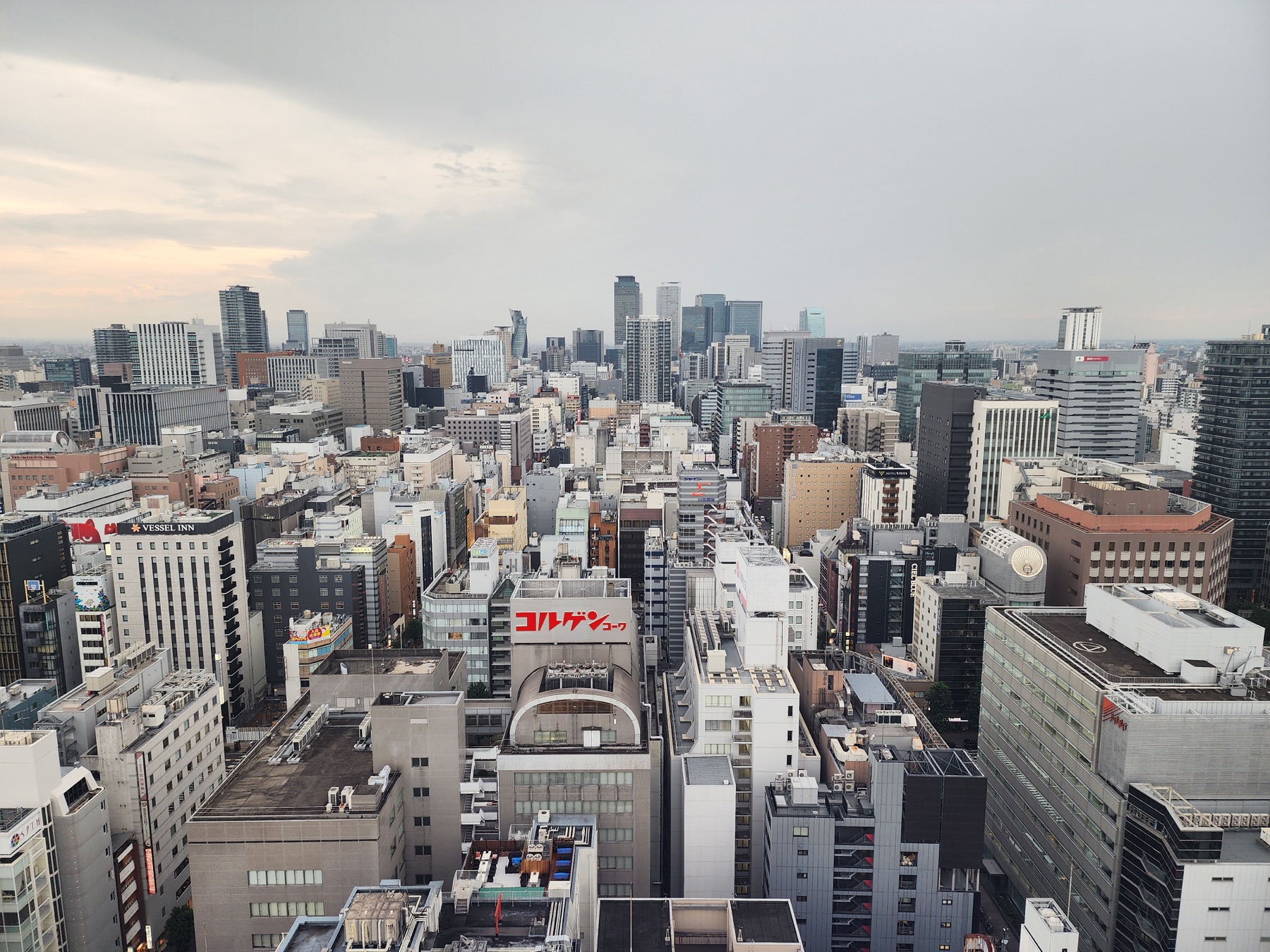 MIRAI TOWERから西を望む栄の街並み